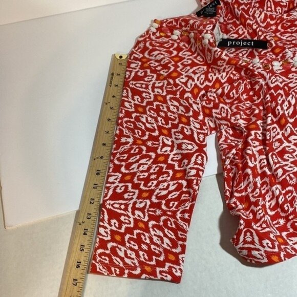 Project Red & White Ikat Pattern Beaded V-Neck 3/4 Sleeve Top Size PL NWT - Picture 10 of 10
